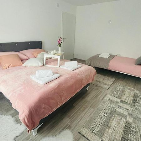 Apartment Zara Bihać Esterno foto
