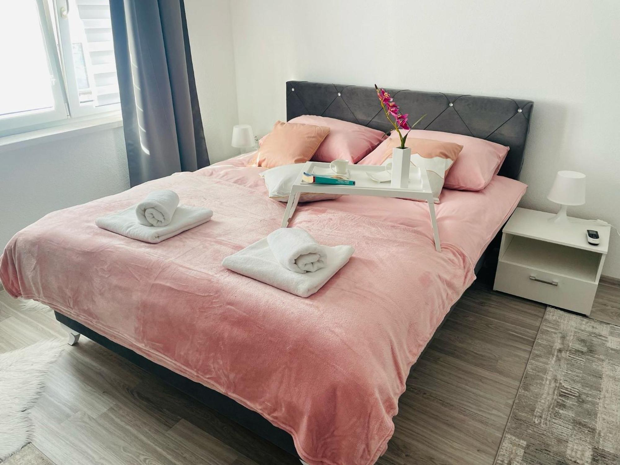 Apartment Zara Bihać Esterno foto