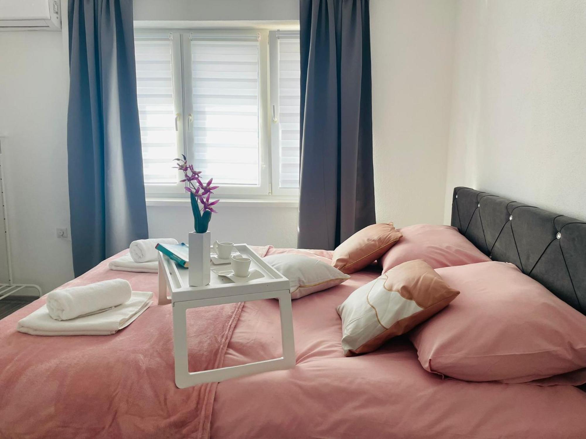Apartment Zara Bihać Esterno foto
