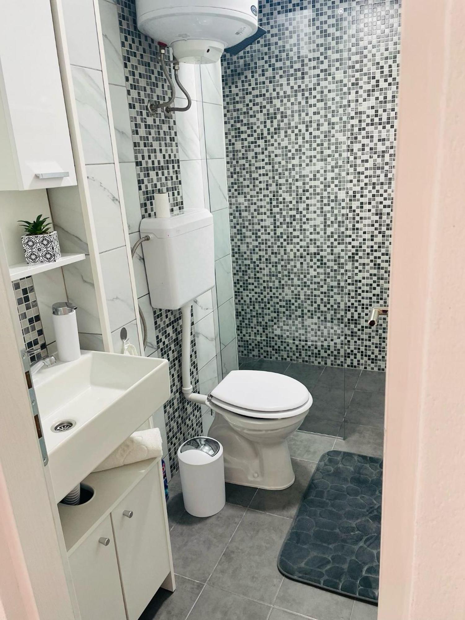 Apartment Zara Bihać Esterno foto